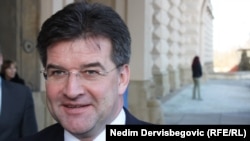 Miroslav Lajčakcould continue EU process;Prague, 02Dec