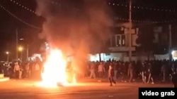 Фарс аймағындағы Кавар қаласында наразылық шеруіне шыққандар. Иран, 1 қаңтар, 2026 жыл.