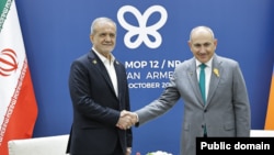 Armenia - Armenian Prime Minister Nikol Pashinian and Iranian President Masoud Pezeshkian meet in Yerevan, October 16, 2026.