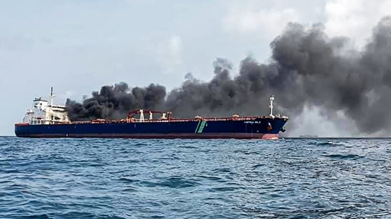 ایران ارتباط با نفتکش‌های آسیب‌دیده در سواحل سنگاپور را رد کرد