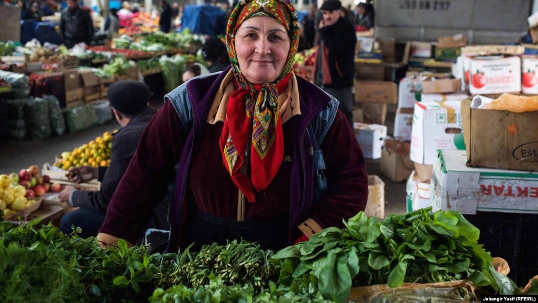 Astara bazarında hətta göyərti İrandandır 
