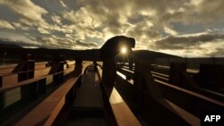 Një punëtor në "Parkun e Biznesit" në Drenas, fotografi nga arkivi