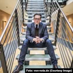  Германският народен представител Константин декор Нотц 