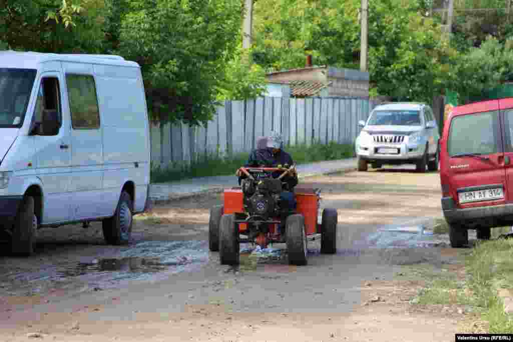 Moldova, Oameni și locuri din Ciuciuleni, raionul H&#226;ncești, iulie 2020