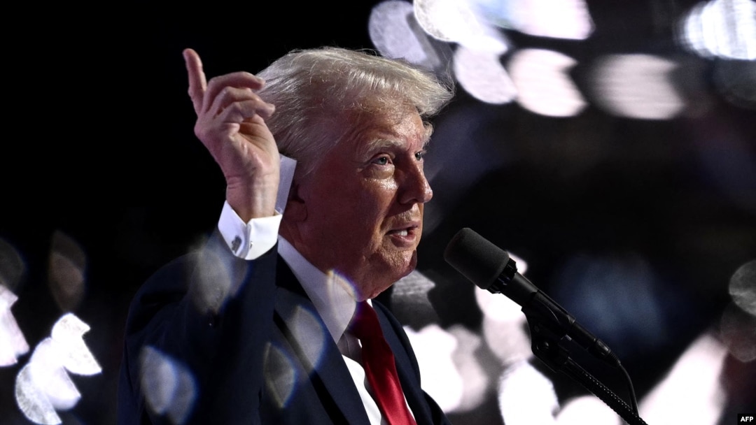 Fostul președinte al SUA și candidatul republican la președinția din 2024, Donald Trump, în timpul ultimei zile a Convenției Naționale Republicane. 18 iulie 2024.