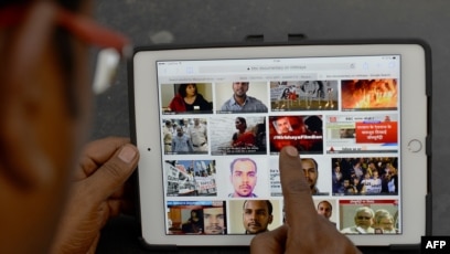 U porno onlayn uxlab yotgan paytda becerdin Yalangoch qizlar onlayn xochga mixlangan