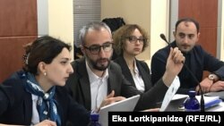 "საქართველოს დემოკრატიული ინიციატივის" წარმომადგენლები საკონსტიტუციო სასამართლოს სხდომაზე