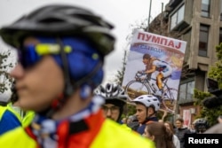  Кадър от началната точка на протестното велошествие в Нови Сад, 3 април 2025 година 