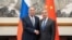 Ruski ministar vanjskih poslova Sergej Lavrov i njegov kineski kolega Wang Yi u Pekingu, 14. aprila.