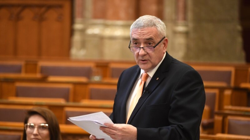 Elfogadta a parlament az állampolgárság felfüggesztéséről szóló törvényjavaslatot