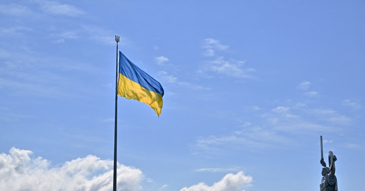 В Україні зросла кількість людей, які вважають, що США тиснуть на Київ