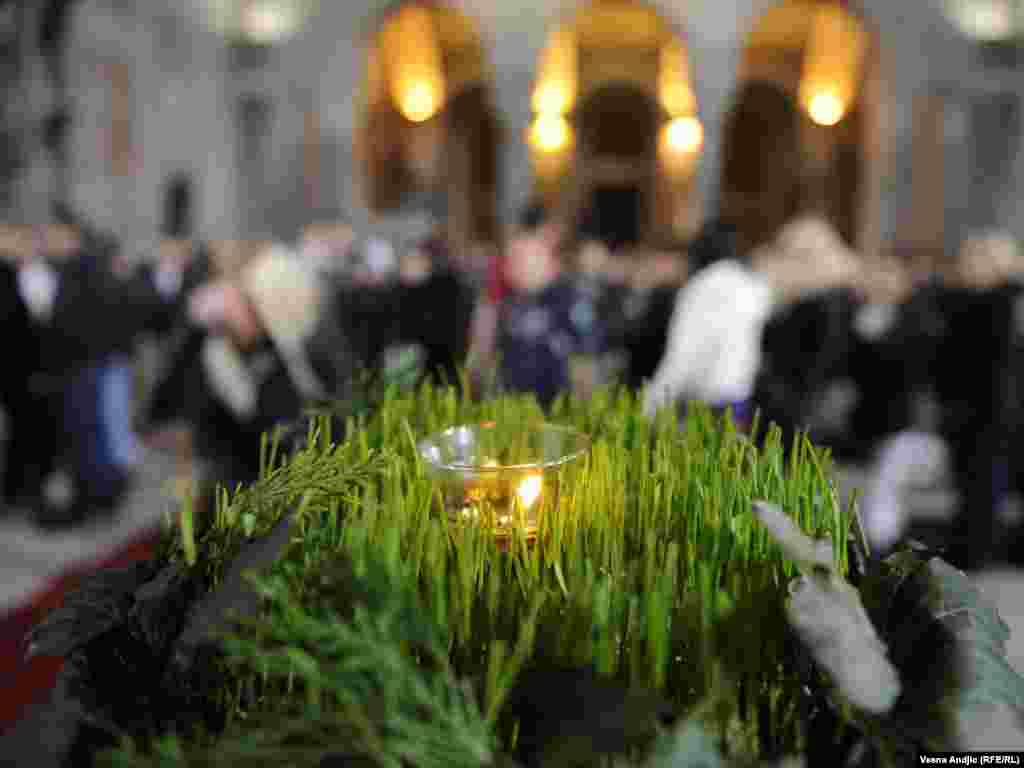 Proslava Božića počela je u ponoć prvom Božićnom liturgijom u beogradskom hramu Svetog Save, 07.01.2011. Foto: Vesna Anđić 