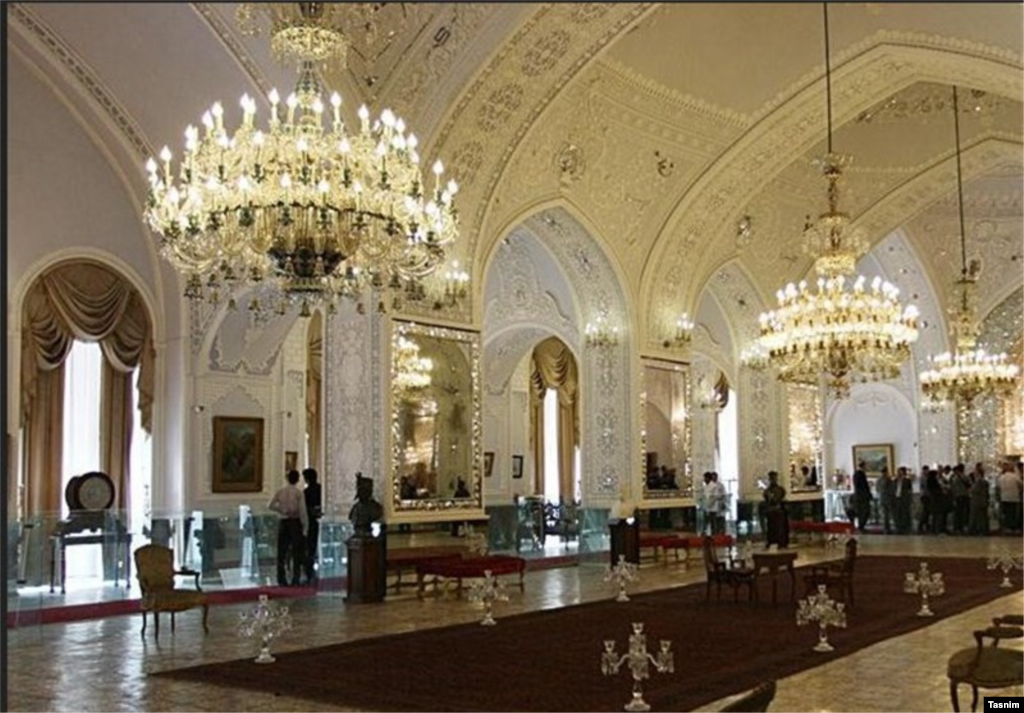 - کاخ گلستان - استان تهران. تاریخ ثبت: ۲۰۱۳&nbsp; مجموعه&zwnj;ای&zwnj;ست از بناها در میدان ارگ تهران که نخستین بنای آن در زمان شاه تهماسب یکم در دوران صفویه ساخته شد. ولی در دورهٔ قاجار گسترش فراوانی یافت و محل سکونت شاهان قاجار بود. &nbsp;