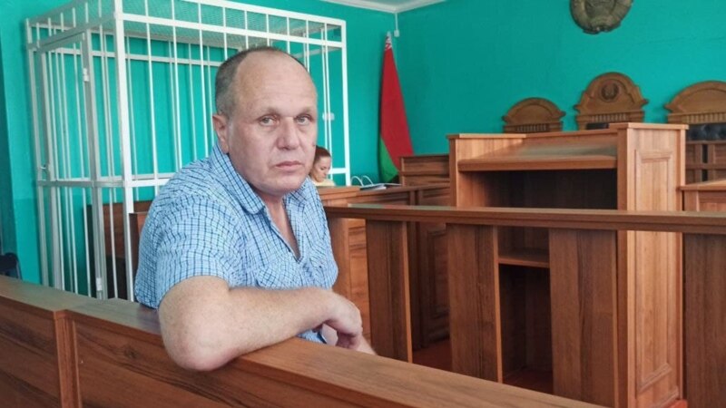 Беларуслик журналист Лукашенкони “ҳақорат қилганлик” иддаоси билан 18 ойга қамалди   