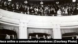 Bucureşti, iunie 1964. Adunarea solemnă pentru comemorarea a 75 de ani de la moartea lui Mihai Eminescu. Fototeca online a comunismului românesc; cota:4/1964