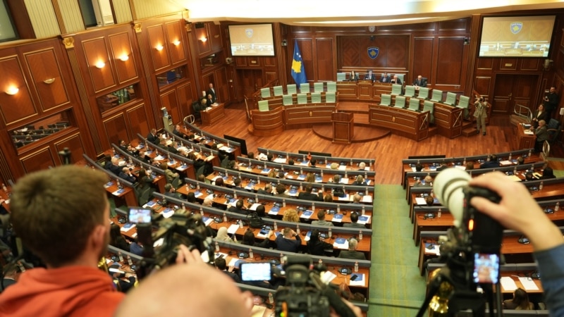 Shoqëria civile u bën thirrje partive për ujdi rreth presidentit, për t'i shmangur zgjedhjet e parakohshme