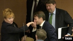 Депутаты за лето успели соскучиться друг без друга