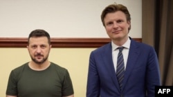 Ukrainian President Volodymyr Zelenskiy (left) and Dutch Defense Minister Ruben Brekelmans meet in Odesa in July.