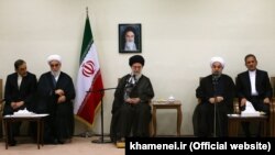 دیدار آیت‌الله علی خامنه‌ای با اعضای هیات دولت ایران