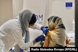 Despite having the highest COVID-19 mortality rate in Europe, less than a fifth of Bosnia's population is fully vaccinated. (file photo)