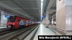 Voz prolazi kroz železničku stanicu u Beogradu "Prokop", 5. novembar 2024.