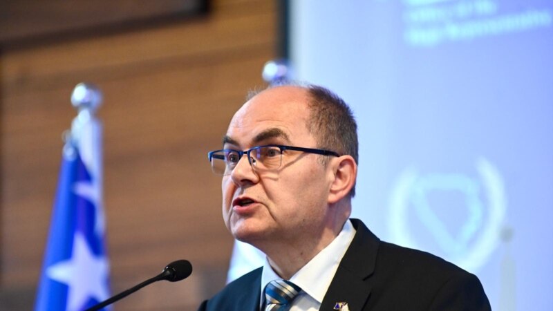 უმაღლესი წარმომადგენელი ბოსნიაში იმედოვნებს საკონსტიტუციო კრიზისის მოგვარებას