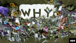 Квіти в Нідерландах на знак жалоби за загиблими пасажирами рейсу MH17 