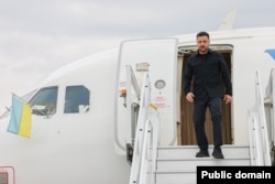 Президент України Володимир Зеленський прибуває на саміт Європейської політичної спільноти в Єревані, Вірменія, 3 травня 2026 року