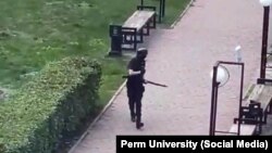Один зі студентів зняв стрільця, який стріляв у чоловіка біля входу до Пермського університету