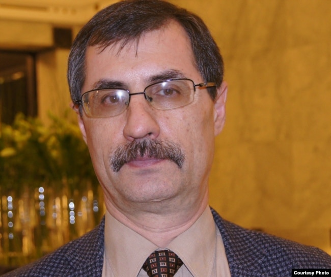 Директор Казахстанского международного бюро по правам человека Евгений Жовтис. Фото из личного архива.