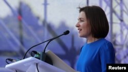 Președintele Republicii Moldova, Maia Sandu, susține un discurs în timpul unui miting pro-european. 21 mai 2023.
