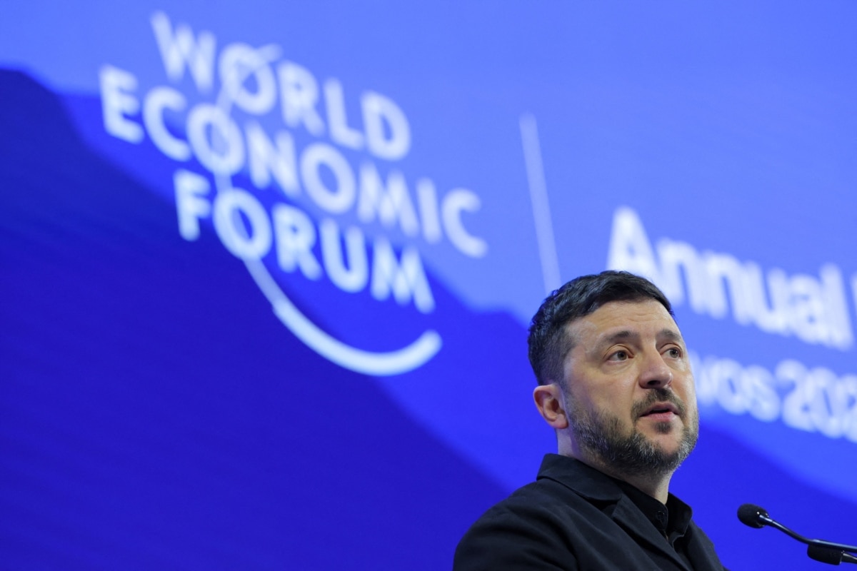 Зеленський заявив про «непростий, але позитивний» діалог із Трампом й анонсував тристоронню зустріч в ОАЕ