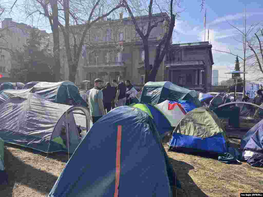 Tako je bilo na početku - prvi šatori u "Ćacilendu". 