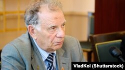 Жорес Алферов