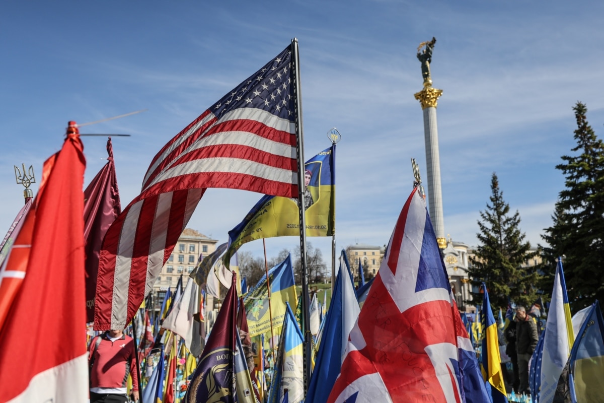 Для Сполучених Штатів 4 липня – це нагадування про ціну власної незалежності. Проте останні чотири роки надали цьому святу нового, трансатлантичного сенсу. Після початку повномасштабного вторгнення Росії до України у лютому 2022 року до українського війська приєдналися тисячі іноземних добровольців