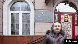 Алег Молчас пасьля суду з нагоды аўтарскага права на песьню "Малітва"