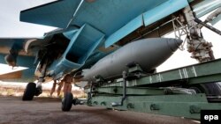 Русиянең Сүриядәге Латакия хәрби ныгытмасында SU-34 очкычы