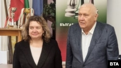 Наталия киселова с председателя на Българската федерация по шахмат Васил Антонов на награждаването в Републиканския турнир за младежи и девойки, 26 октомври 2025 г.