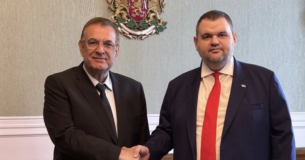 Съпредседателят на ДПС Джевдет Чакъров е подал оставка от поста