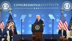 دونالد ترامپ در گردهمایی جمهوری‌خواهان کنگره در باشگاه گلف او در دورالِ ایالت فلوریدا. شامگاه ۱۸ اسفند