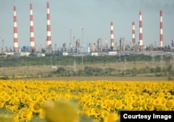 Газоперерабатывающий завод. Иллюстративное фото