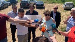 В средата на юни служебният министър на регионалното развитие и благоустройството Виолета Комитова инспектира строителството на магистрала "Хемус"