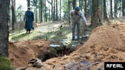 Vandals attacked graves in the Kurapaty area outside Minsk.