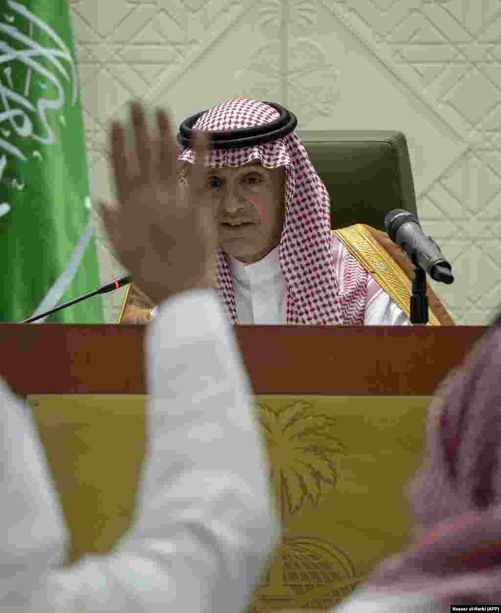 عربستان سعودی ۱۵ مرداد ماه، پس از آنکه کانادا خواستار آزادی کنشگران مدنی و حقوق زنان شد، سفیر کانادا را اخراج کرد، سفیر خود را فراخواند و روابط اقتصادی جدید با کانادا را به حال تعلیق در آورد. AFP PHOTO / Nasser al-Harbi 