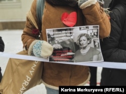 Nőket fenyegettek meg, mert tüntetéseken vettek részt. A kép a Szolidaritás lánca nevű demonstráción készült