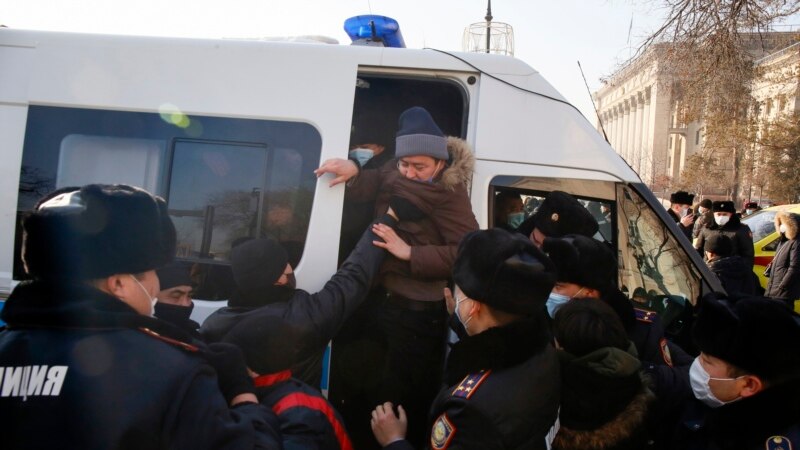 HRW уюму Казакстандагы укук коргоо уюмдарына жасалган басымды сынга алды