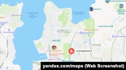 Дом №8 по улице Ефремова в Севастополя расположен рядом с военными объектами. Скриншот карты Яндекса