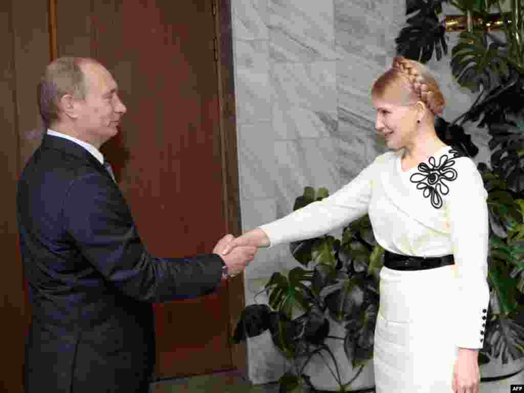 Премьер-министры России и Украины встречаются в Москве 
