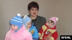 Valentina Buliga alături de copii