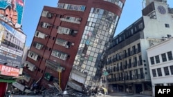 Oštećena zgrada u Hualienu nakon velikog zemljotresa koji je pogodio istok Tajvana. 3. aprila 2024.